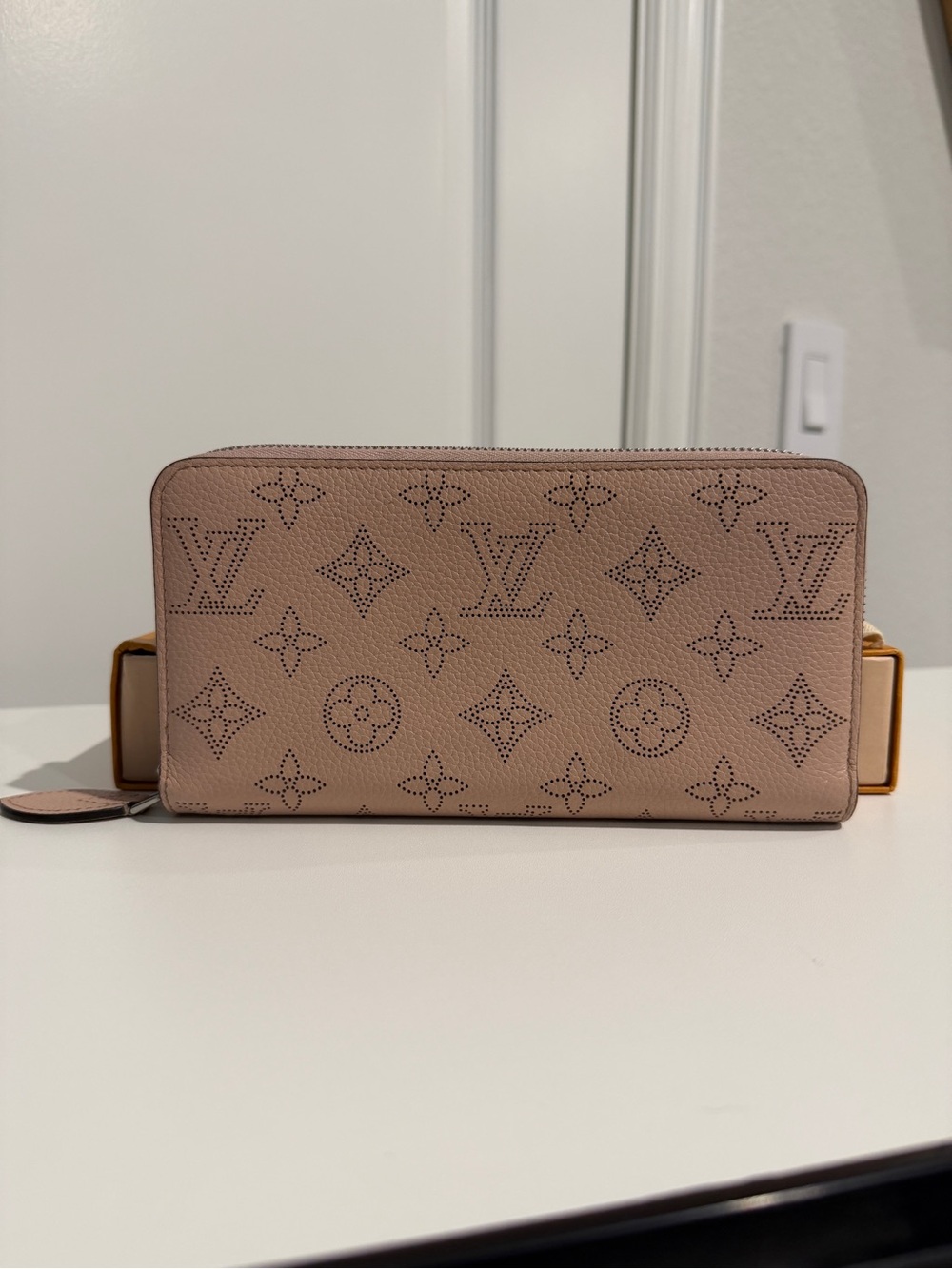 Louis Vuitton Mahina Zippy Wallet Magnolia Pink Zip Around Wallet